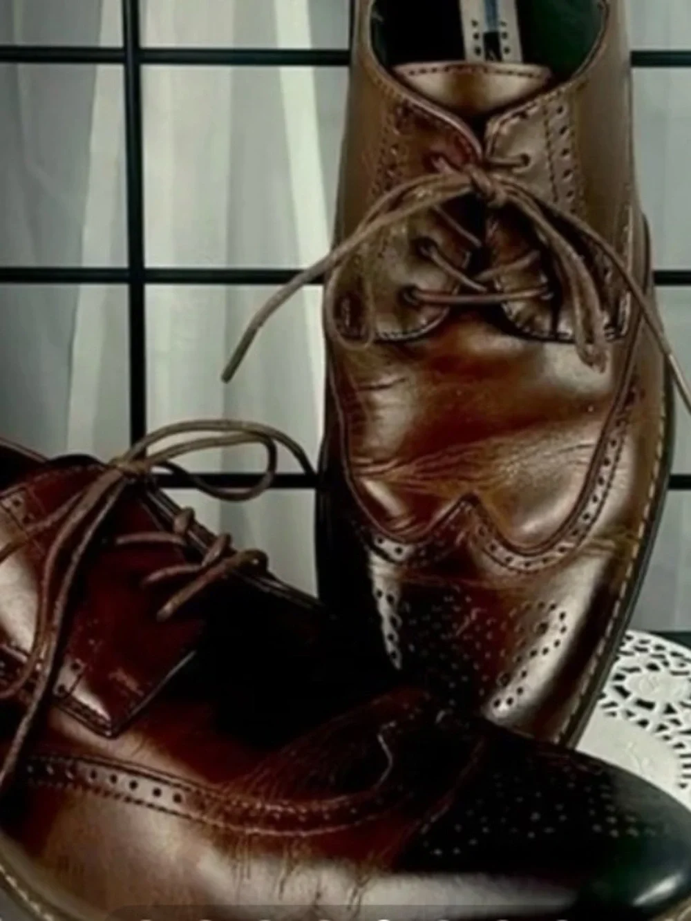 Joseph Abboud Brown Leather Wingtip Oxfords. EUC